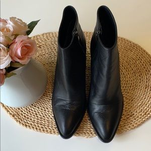 Vince Vero cuoio leather heel booties